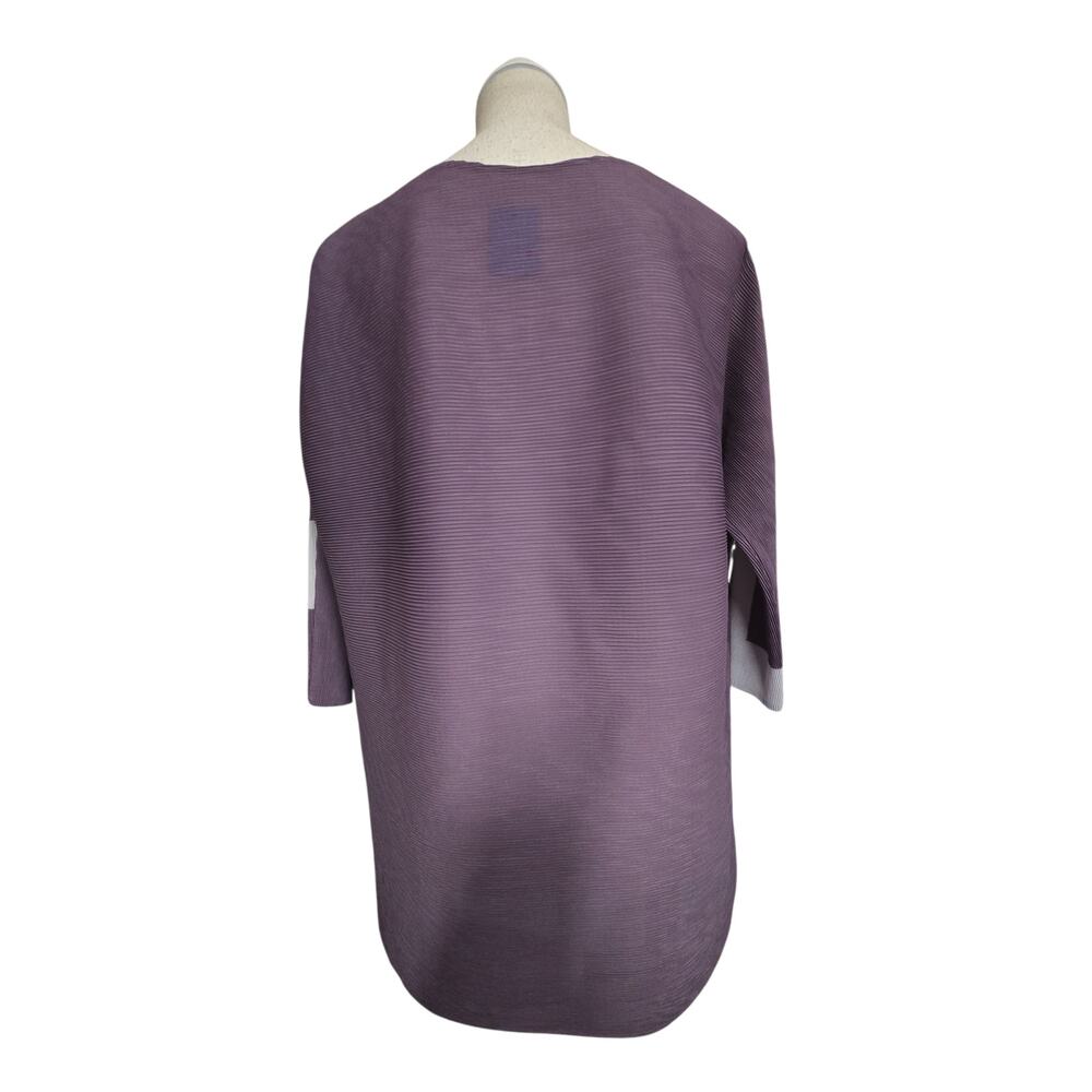 Color Block Textured Top - Picture 4 of 4